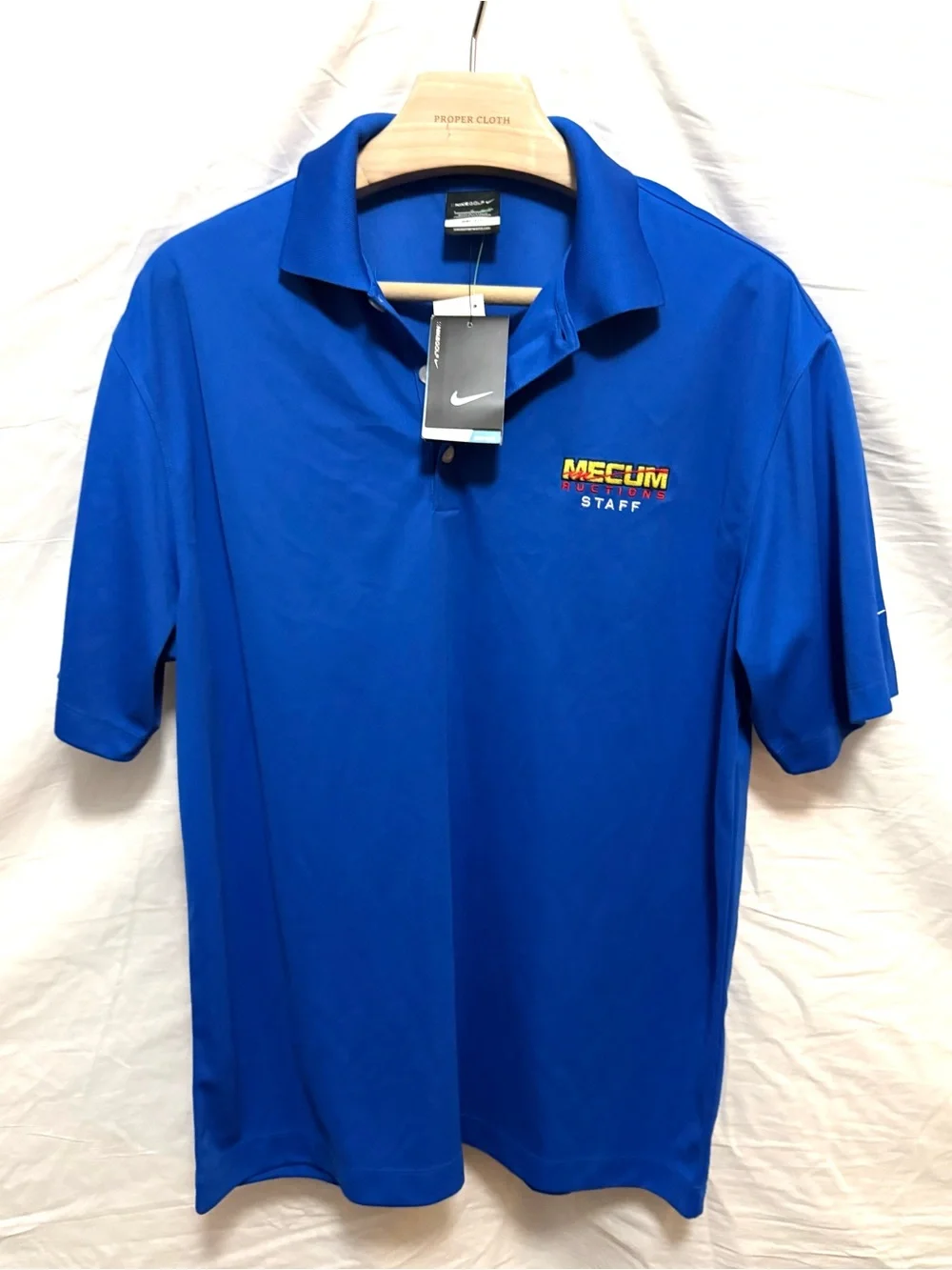 mecum auto auction Staff Shirt Large Nike Dri Fit.